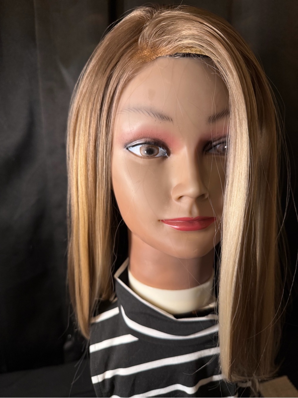 Chelsey Smith Crowns Megan blonde wig